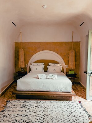 Minibar, skrivebord, lydisolert og wi-fi (inkludert)