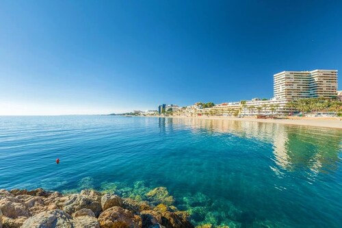 Apartment mit Bergblick am Meer