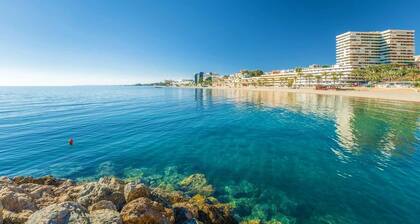 Apartment mit Bergblick am Meer