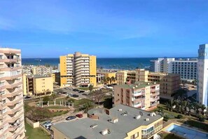 Imagen sin descripción, 4 de 40, botón