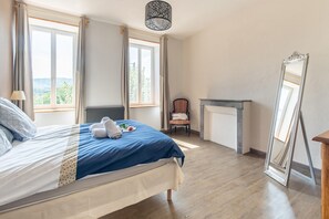 3 slaapkamers, een strijkplank/strijkijzer, gratis wifi
