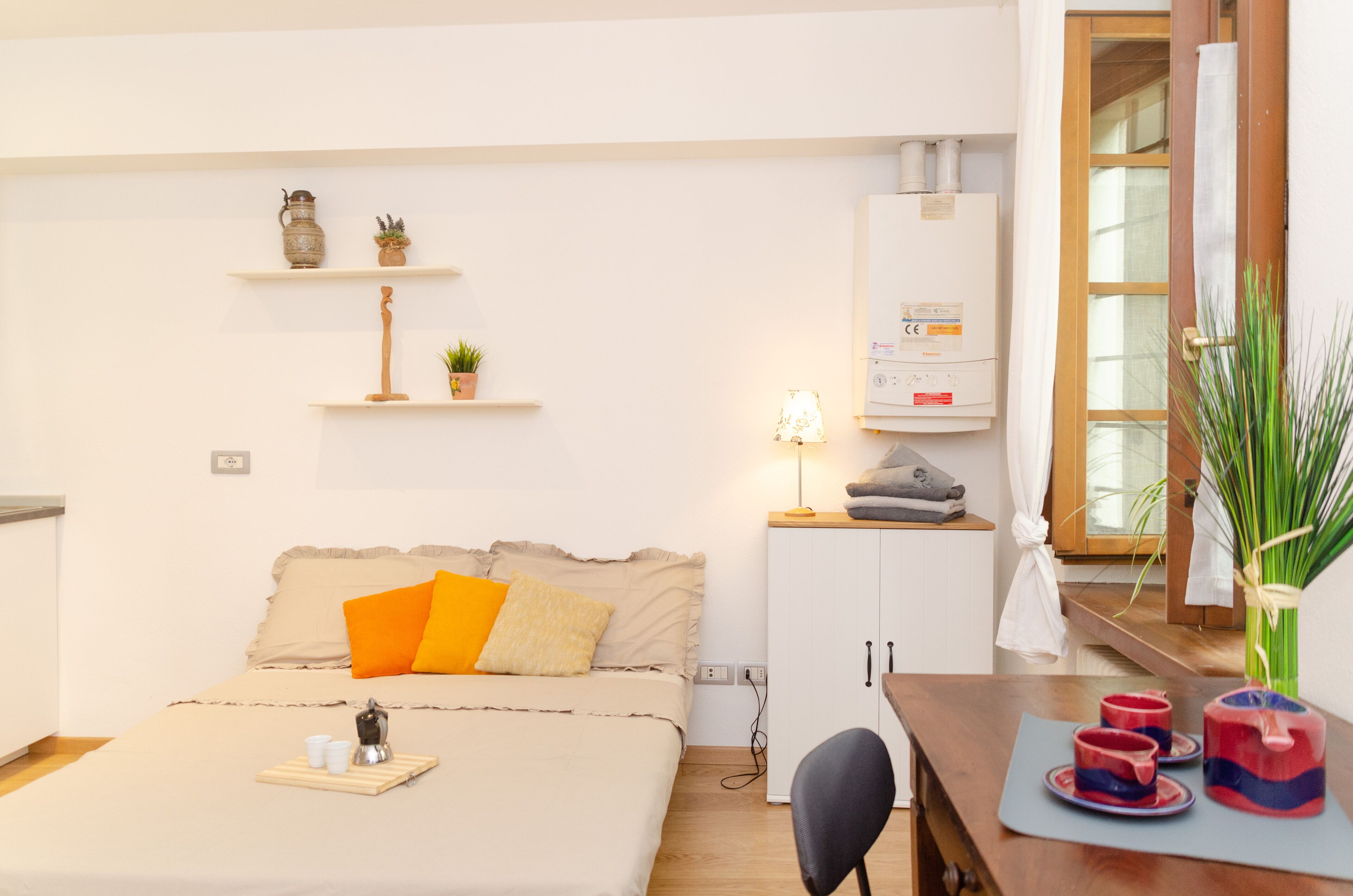 1 sovrum, värdeförvaringsskåp på rummet, skrivbord och gratis wi-fi