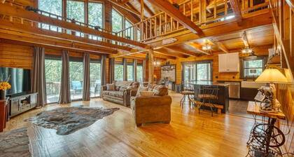 Bear Claw -Log Cabin-Hot Tub-Pool Table