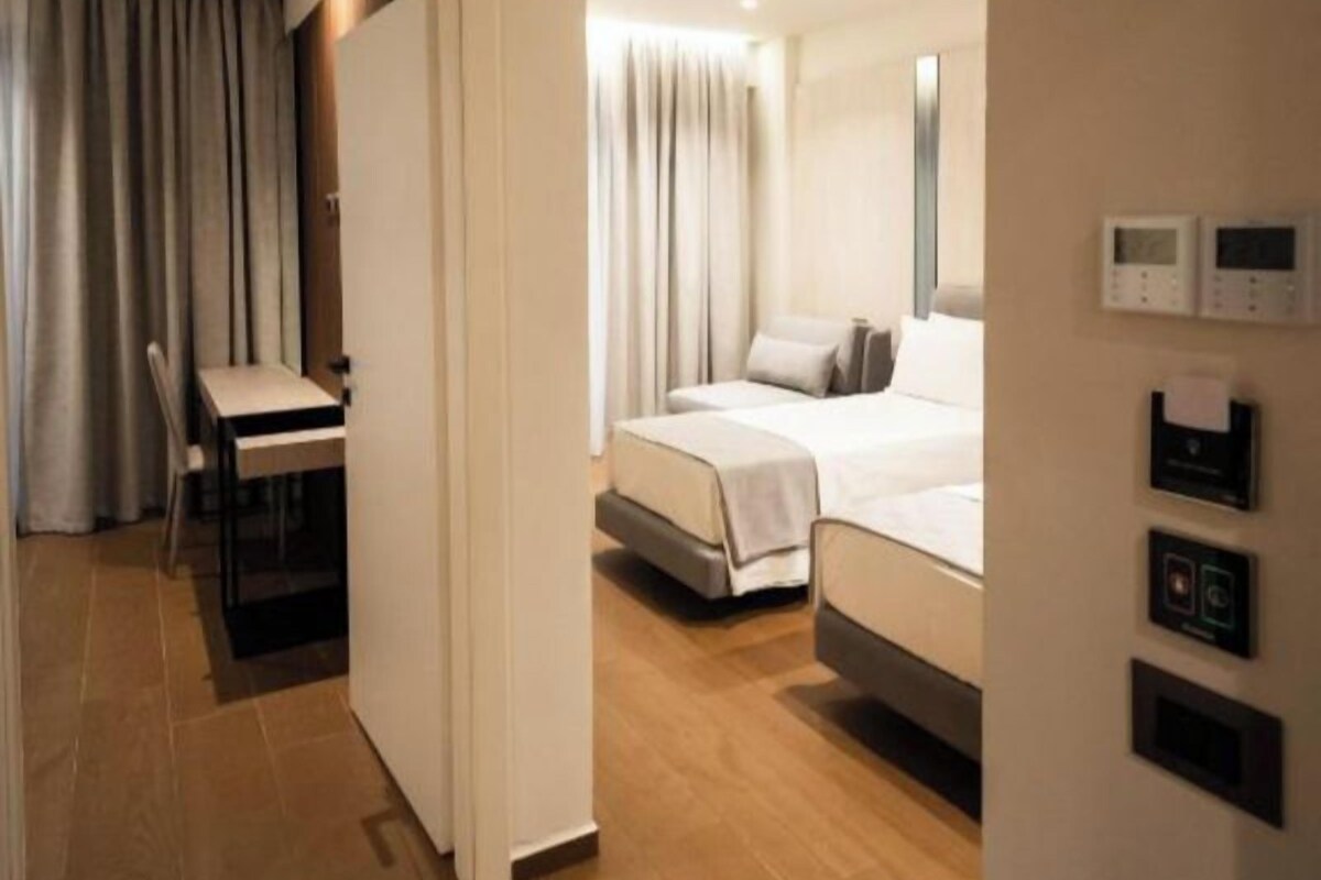 Premium bedding, Select Comfort beds, minibar, in-room safe