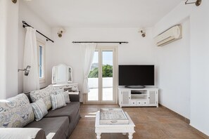 Grand Villa | Living area
