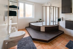 Bathtub - Rückzugsort mit Waldblick (Zella-Mehlis)