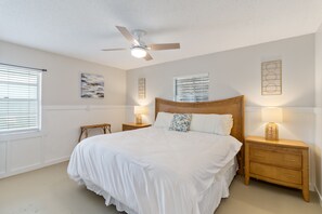 2 makuuhuonetta, silitysrauta/-lauta, Wi-Fi, vuodevaatteet