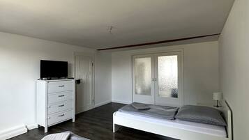 2 quartos, Wi-Fi de cortesia, roupa de cama