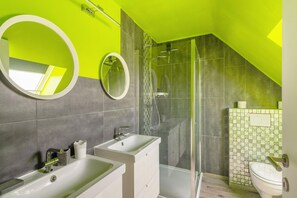 Bathtub - Charming Cottage with Sauna (Honnelles)
