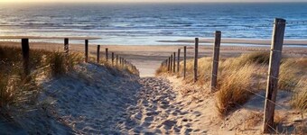 Bungalow med peis i familieparken