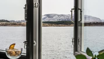 Standardværelse - 1 kingsize-seng - havudsigt | Skrivebord, arbejdsområde til bærbare computere, mørklægningsgardiner