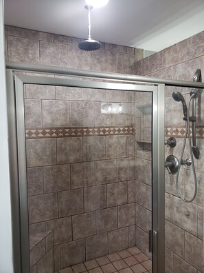 Shower, hair dryer, towels, toilet paper - The Moise Manor,  a 1934 Bungalow, centrally located in the heart of Sumter.  (Sumter)