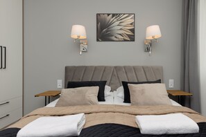 2 quartos, berços (sobretaxa), roupa de cama