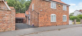 4 bedroom accommodation in Coningsby, near Lincoln