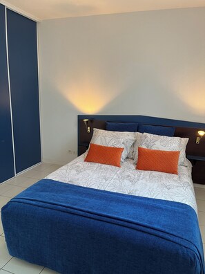 3 bedrooms, iron/ironing board, travel crib, free WiFi