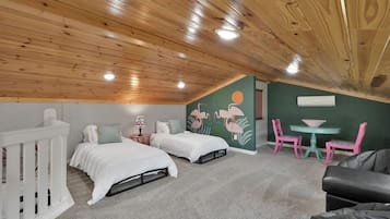 3 makuuhuonetta, silitysrauta/-lauta, Wi-Fi, vuodevaatteet