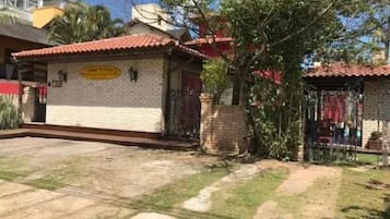 Fachada da propriedade