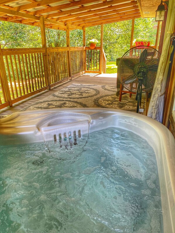 Terrace/patio - Secluded house with spectacular views! (Mountainburg)