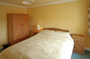 3 bedrooms, free WiFi, bed sheets