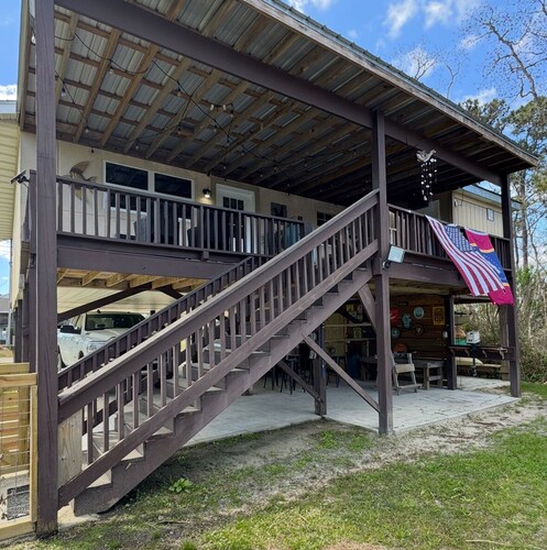 Waterfront Getaway