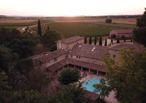 Domaine Privé Le Moulin Neuf Uzés 40 people 2 swimming pools Enclosed park. tennis court