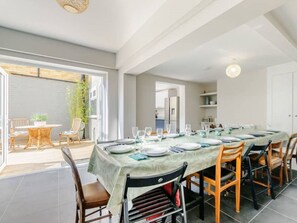 Dining - Walpole FRONT House: sleeps 13 people in 5 bedrooms (Margate)