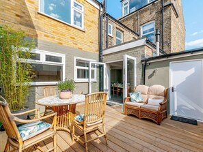 Outdoor dining - Walpole FRONT House: sleeps 13 people in 5 bedrooms (Margate)