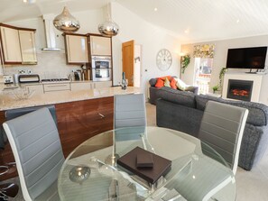 Cottage | Living area - Bowness 66 (Windermere)