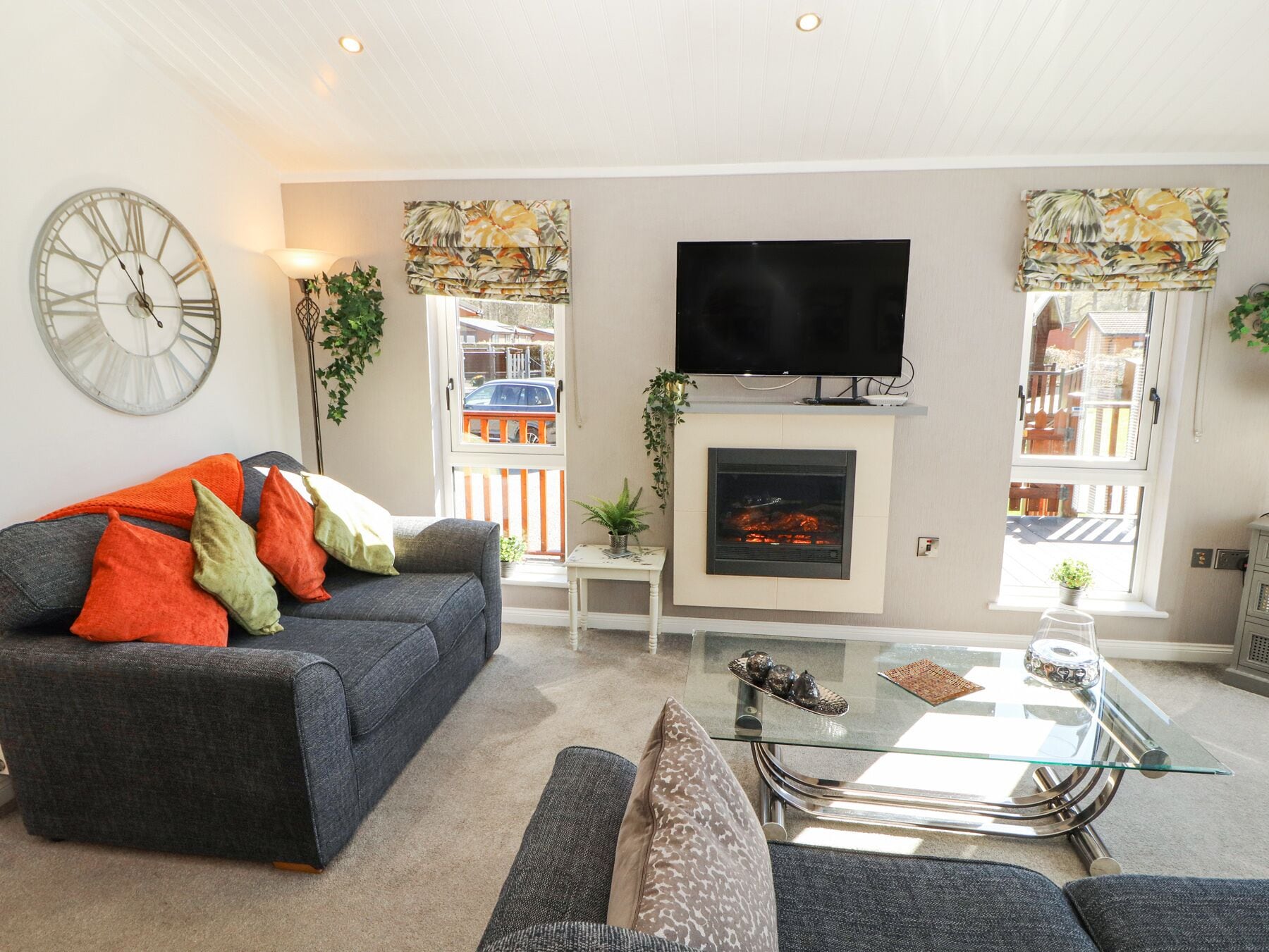 Cottage | Living area | Fireplace
