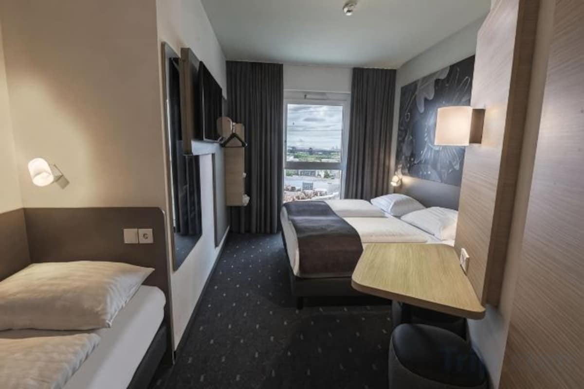 Bureau, chambres insonorisées, Wi-Fi gratuit