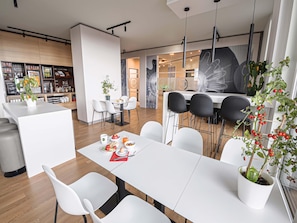 Daily buffet breakfast (EUR 13.9 per person)