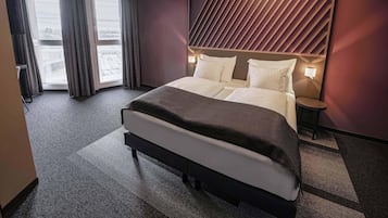 مكتب وتجهيزات عازلة للصوت وواي فاي مجانًا