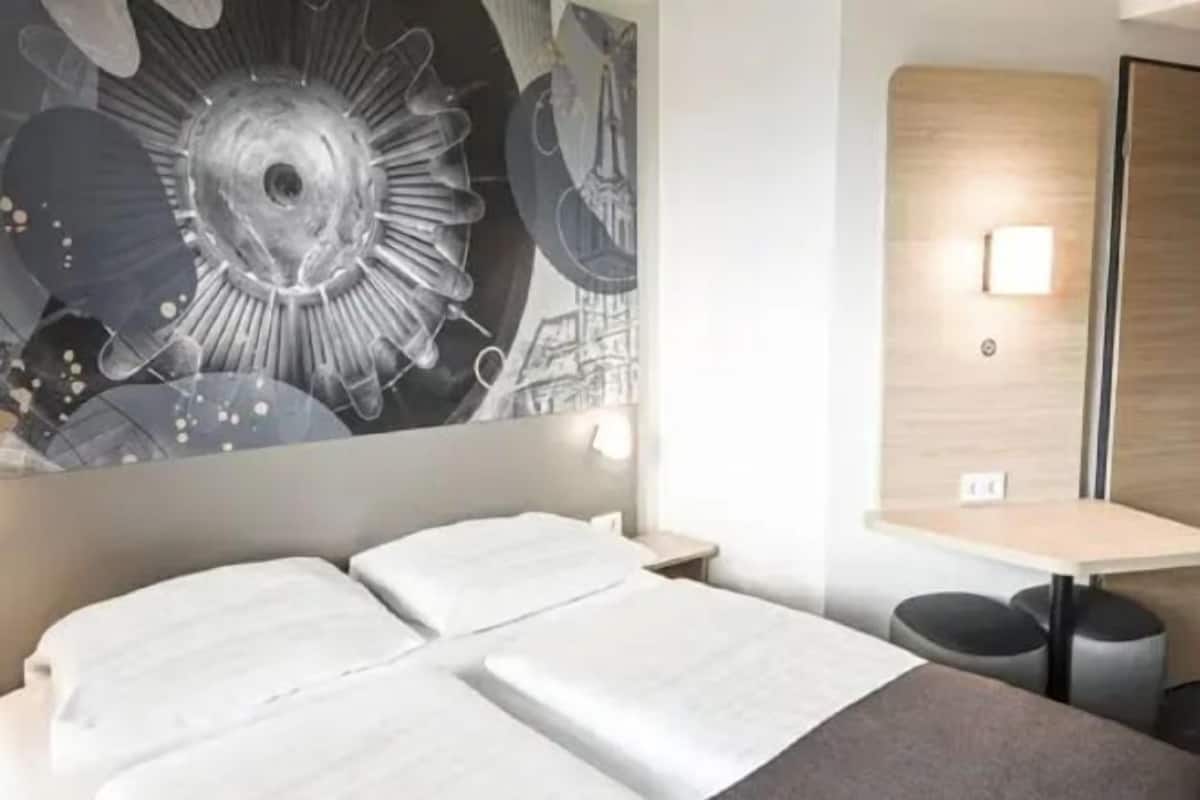 Schreibtisch, schallisolierte Zimmer, kostenloses WLAN