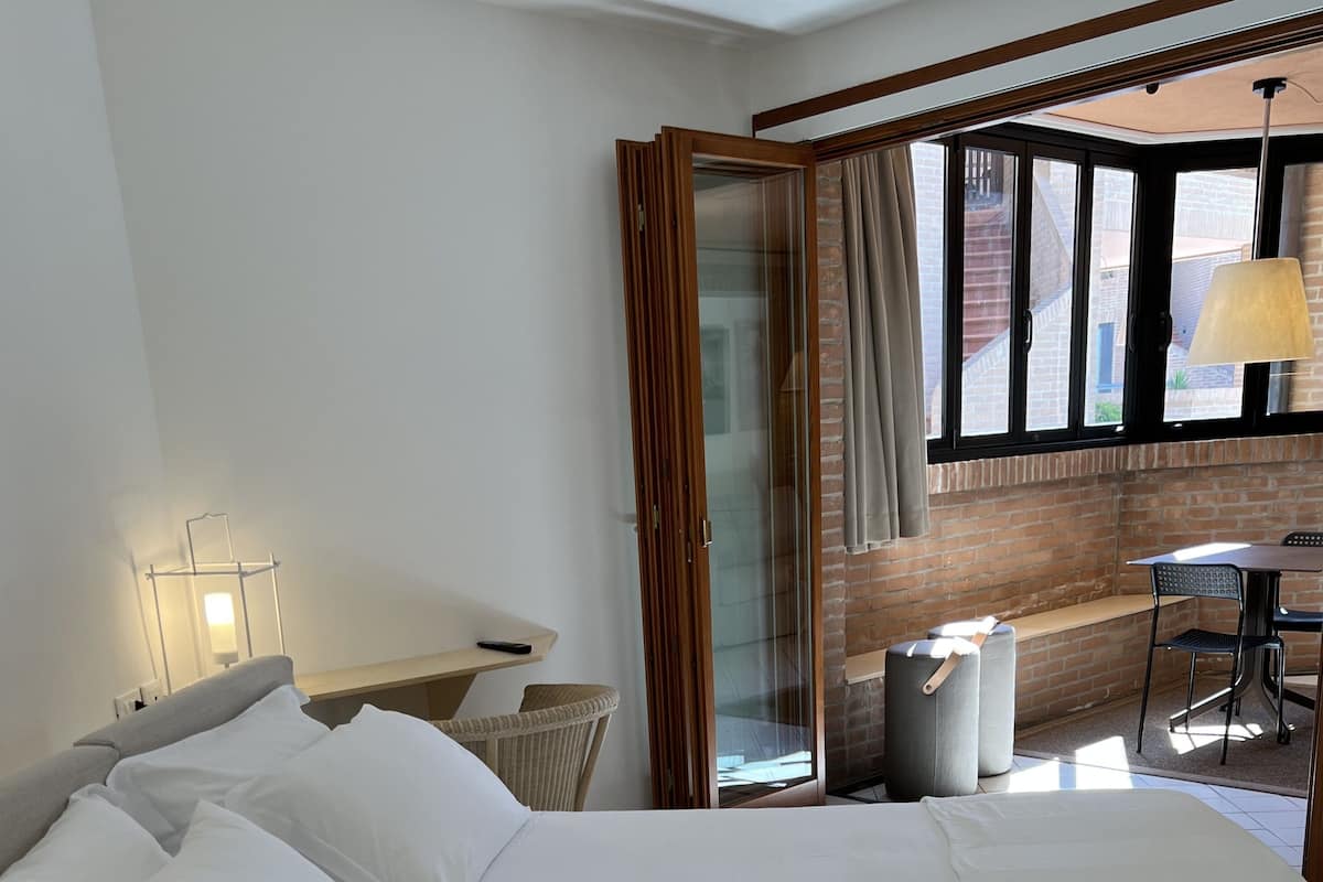 Suite básica | 2 habitaciones y ropa de cama