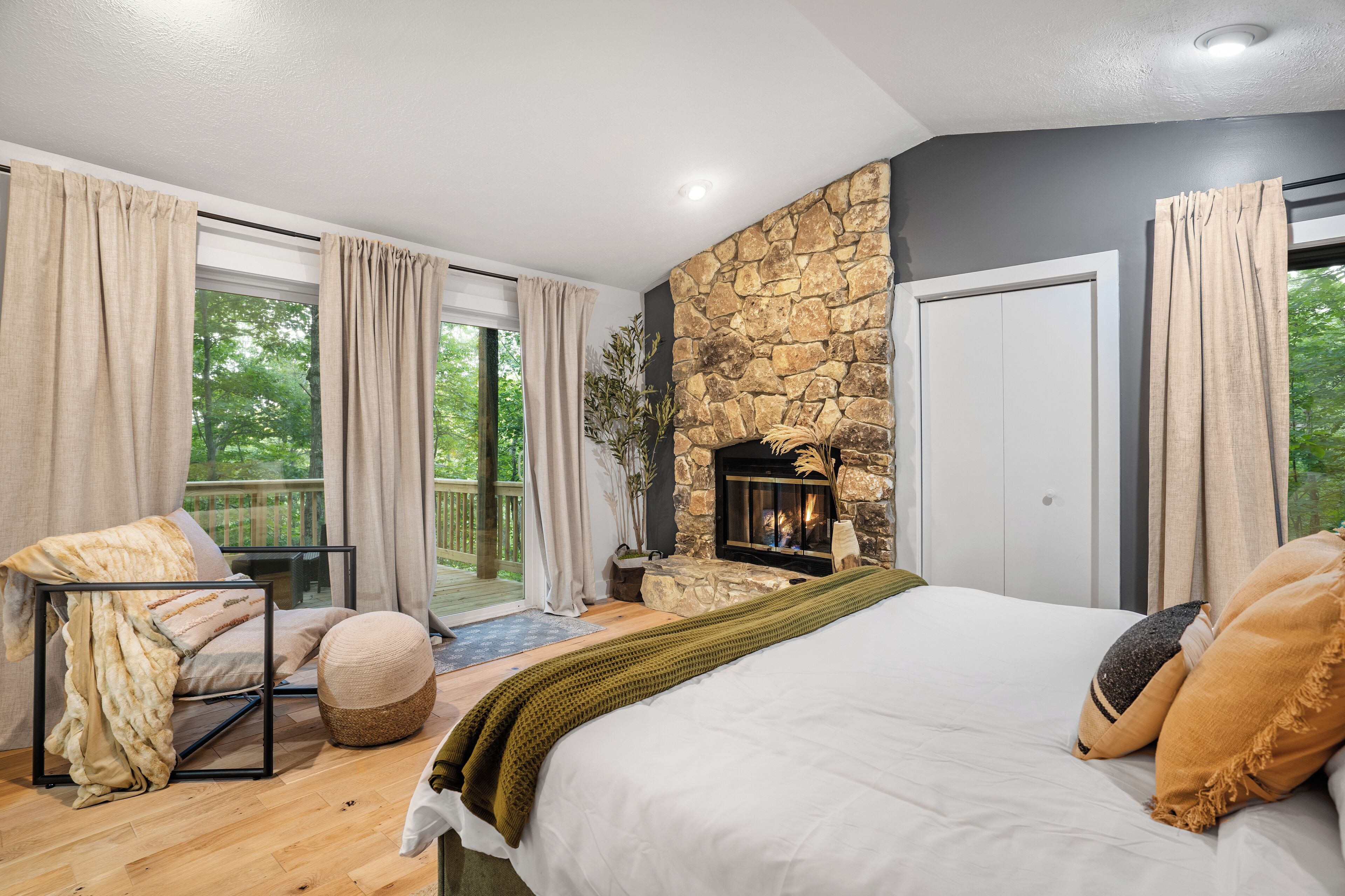 4 Schlafzimmer, Zimmersafe, Bügeleisen/Bügelbrett, Reisekinderbett