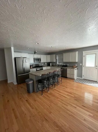 Fridge, microwave, oven, stovetop. Entire house in the quiet town of Fort Shaw