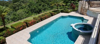 Resort style Villa with amazing Pool and Gardens!