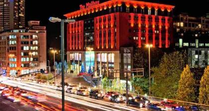 Cloudstay Birmingham Town House by the lakes