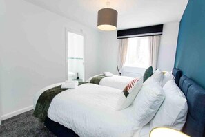 3 chambres, bureau, fer et planche à repasser, Wi-Fi gratuit