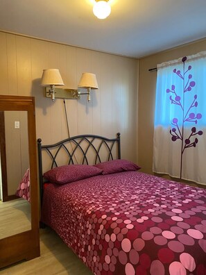 3 makuuhuonetta, ilmainen Wi-Fi, vuodevaatteet