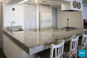 Deluxe Apartment | Private kitchen