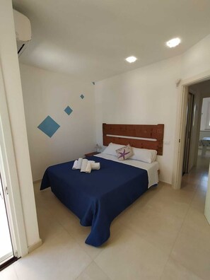 1 bedroom, iron/ironing board, free WiFi, bed sheets - Oil sea (two-room apartment in the center and 3 min walk from the SEA) (San Vito Lo Capo)