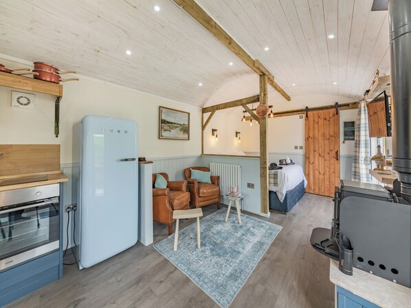 Dishwasher - The Liddel Dutch Barn - UK44465 (Saughtree, near Kielder)