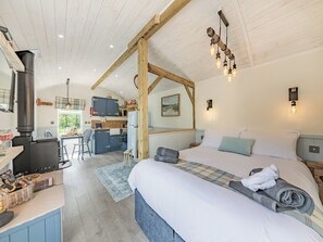 1 bedroom, free WiFi, bed sheets - The Liddel Dutch Barn - UK44465 (Saughtree, near Kielder)
