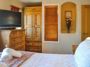 3 bedrooms, free WiFi, bed sheets