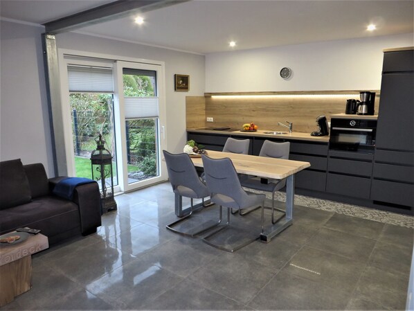 Interior - Look forward to relaxing on approx. 54 square meters of living space in the Berumbur vacation park near the North Sea coast. Our facilities: fenced property (ideal for dog owners), parking space, garage for bicycles/e-bikes, underfloor heating... (Berumbur)