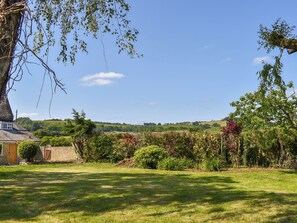 Property grounds - Lower Barrowfield Farm (Beaminster)