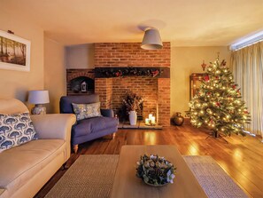 Living area - Lower Barrowfield Farm (Beaminster)