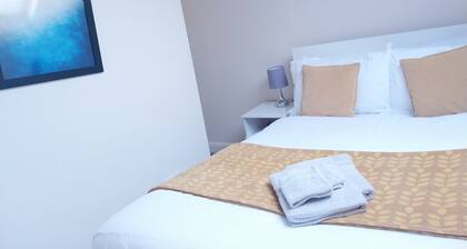Leeds Cute 1 bed Apt, Garden, Free Wifi & Parking