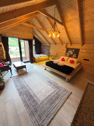 Riverside Suite & Bungalow